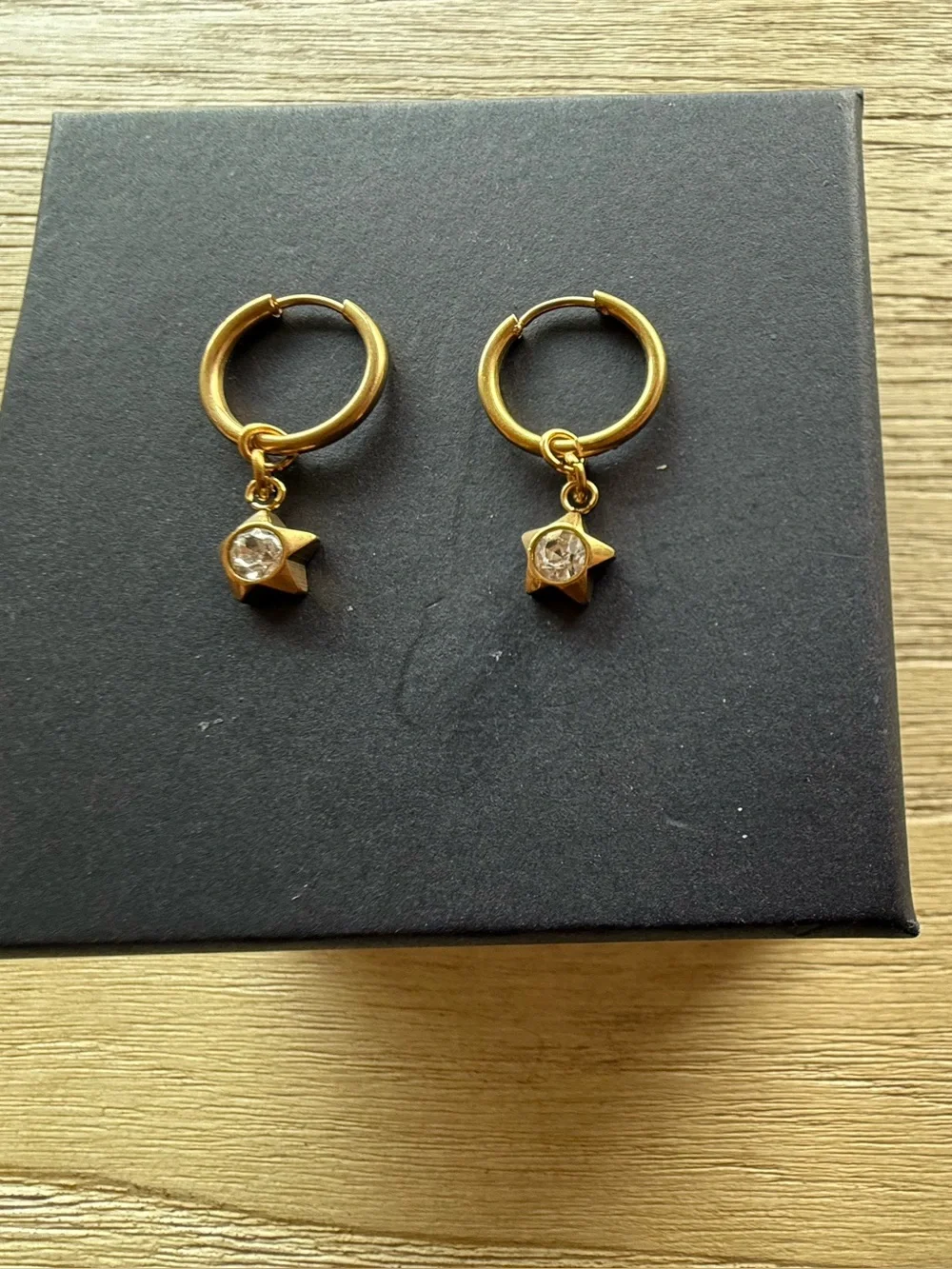 N/A delicate 14k